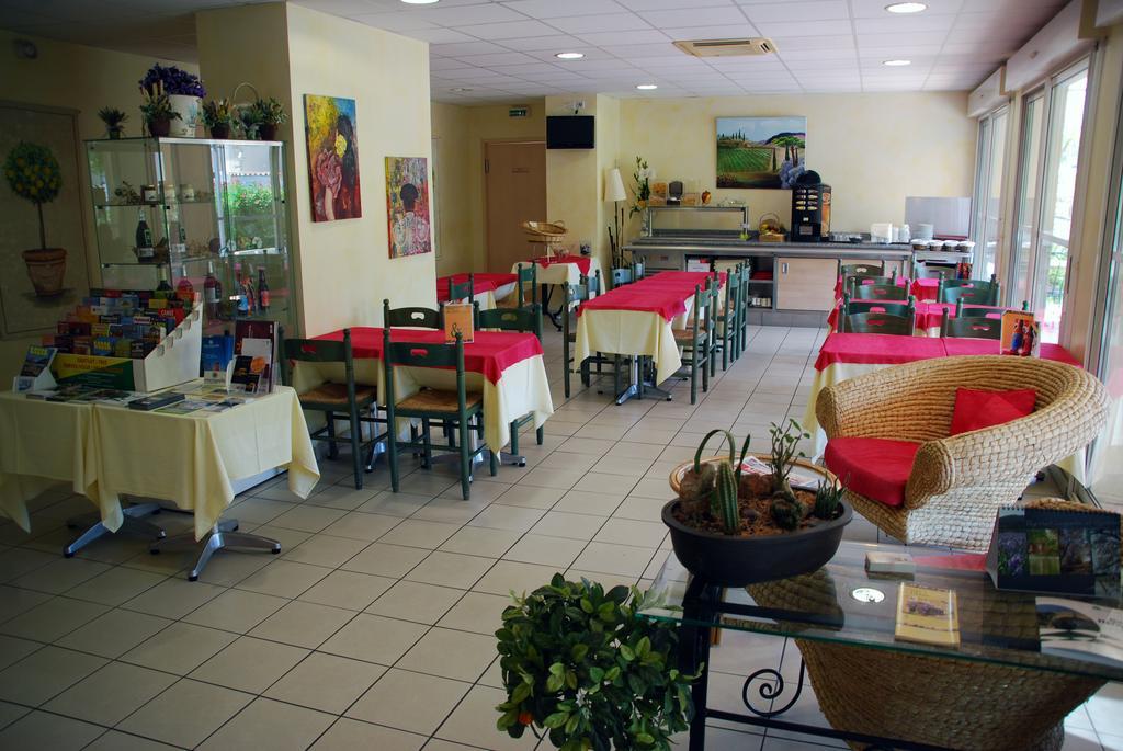 Hotel De L'Orb Bédarieux Екстериор снимка
