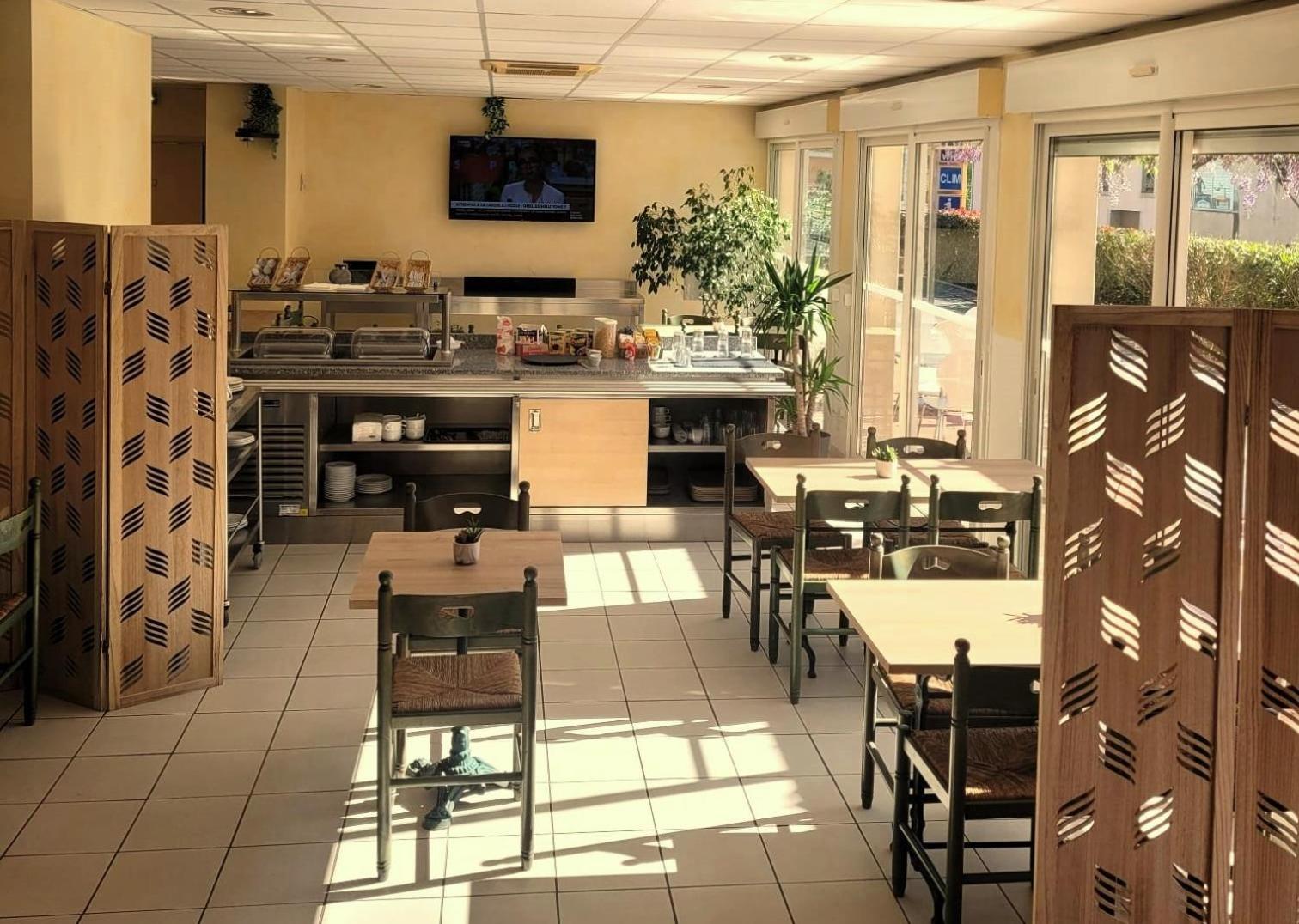 Hotel De L'Orb Bédarieux Екстериор снимка