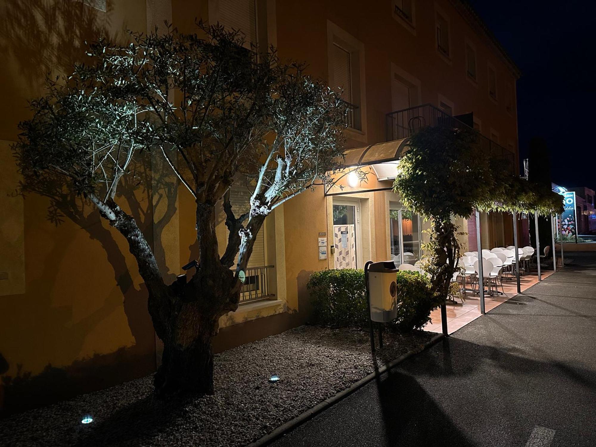 Hotel De L'Orb Bédarieux Екстериор снимка