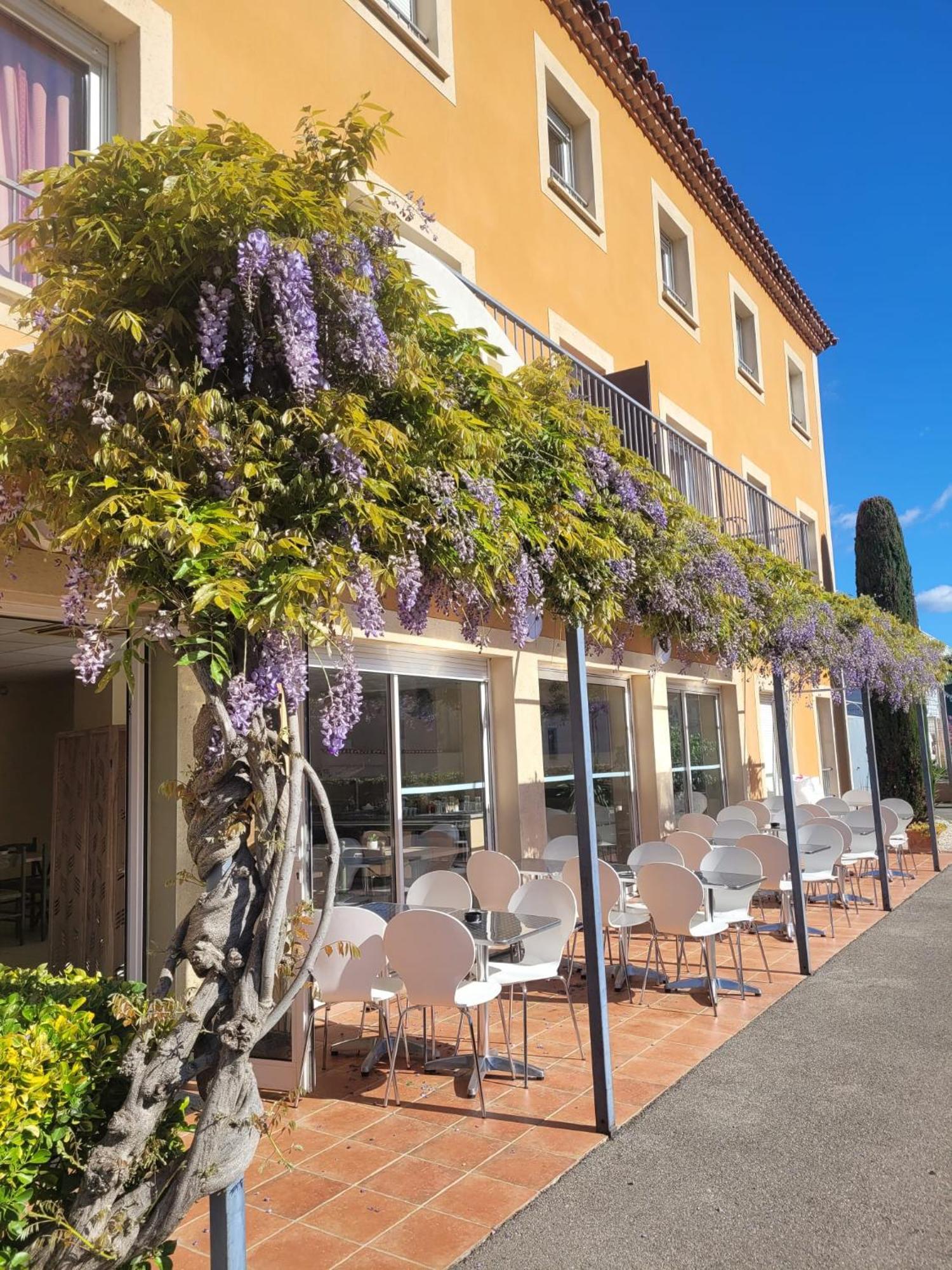 Hotel De L'Orb Bédarieux Екстериор снимка