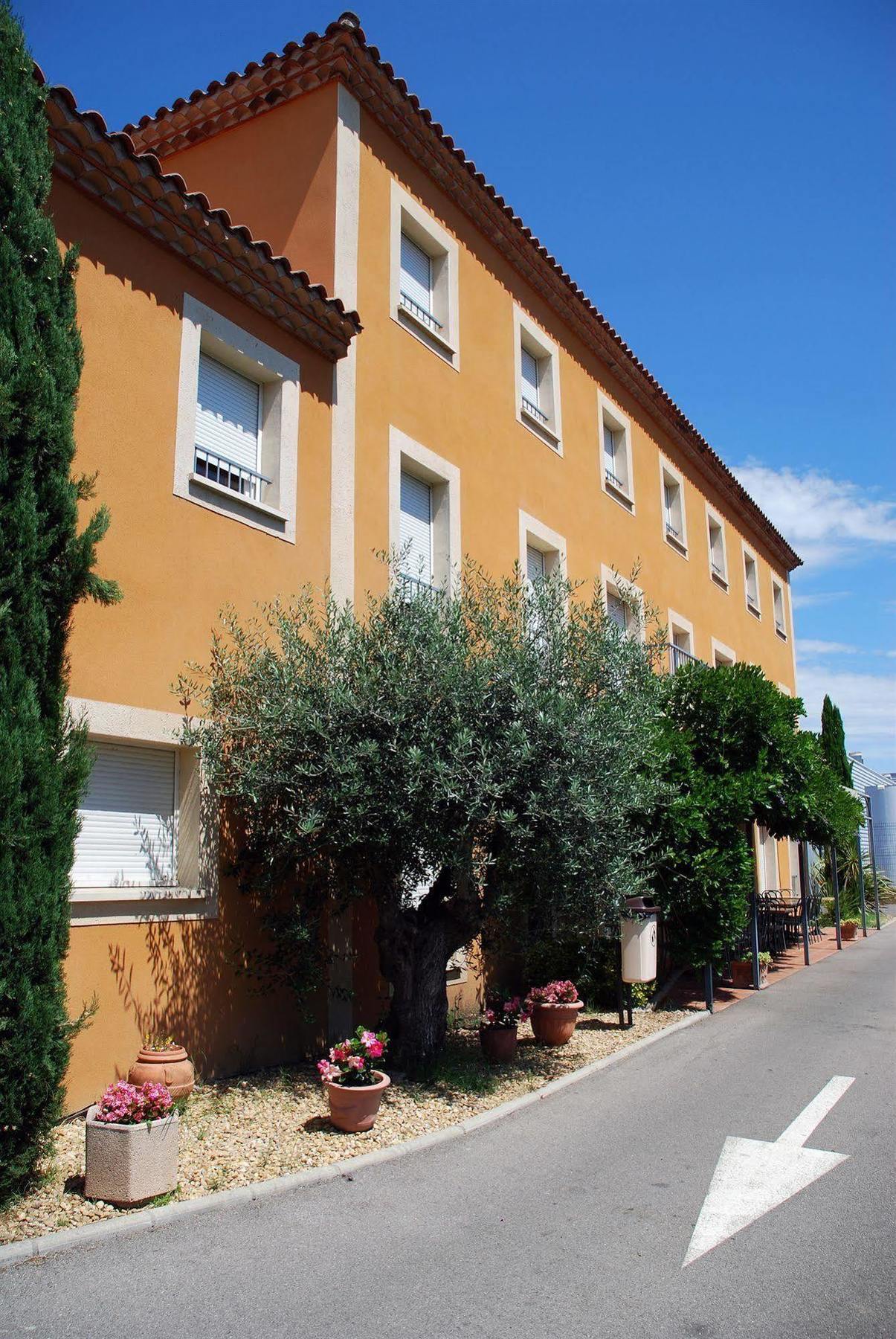 Hotel De L'Orb Bédarieux Екстериор снимка